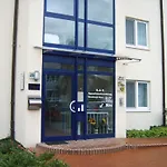 K & R