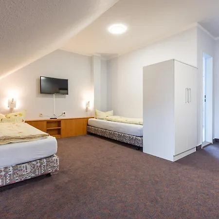 K & R Binz